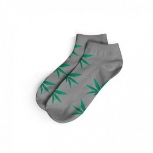 Comprar Kurze graue Socken und grüne Blätter