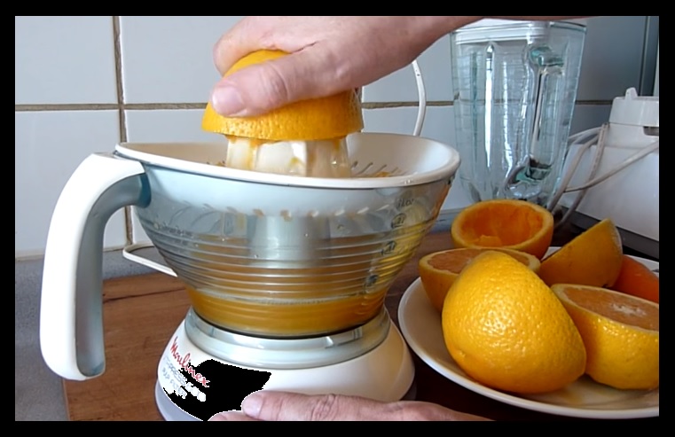 zumo de naranja contra el oidio